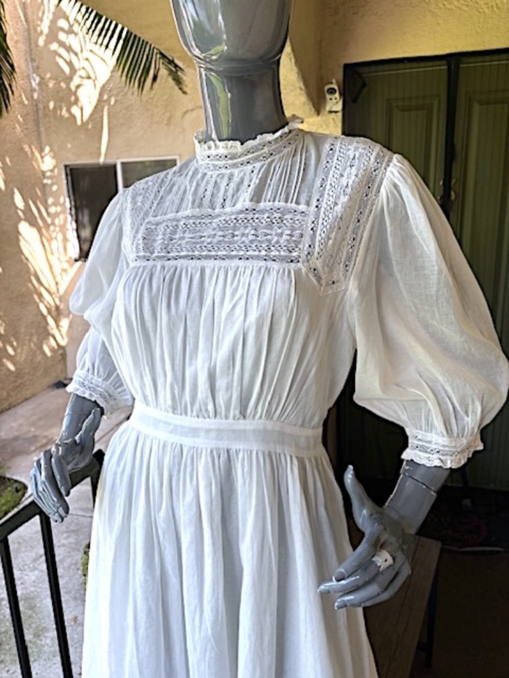 SIMPLE RETRO Averie Retro-Inspired Lace Inset Cotton Voile Midi Dress NWOT/sz L
